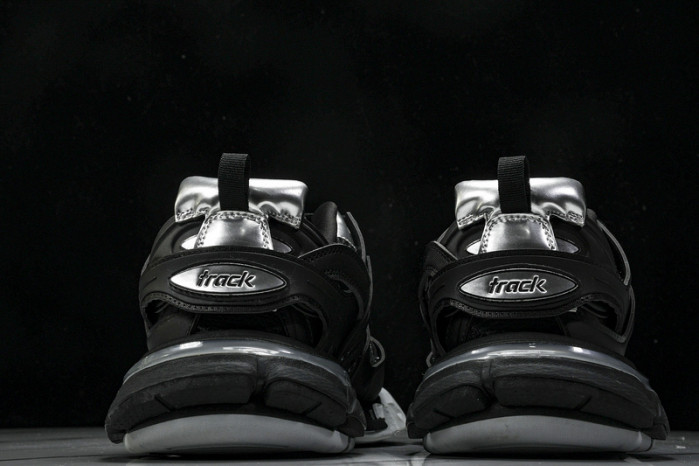 BLEN Track W2FSC 1081