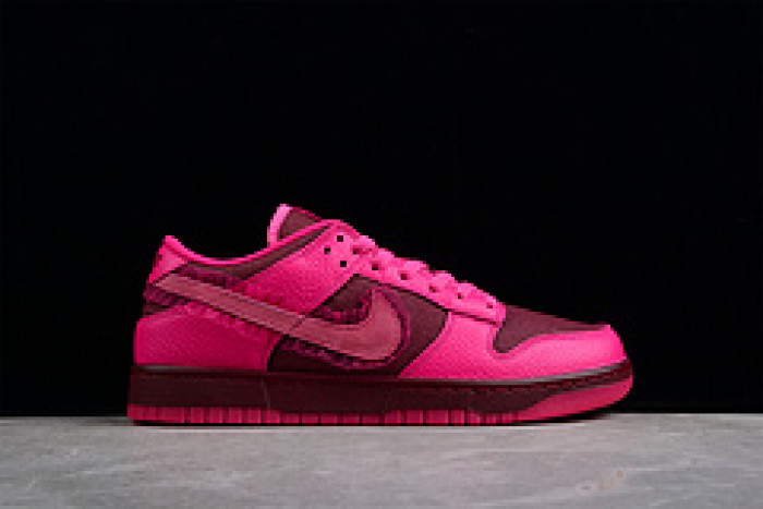Dunk Low Valentine