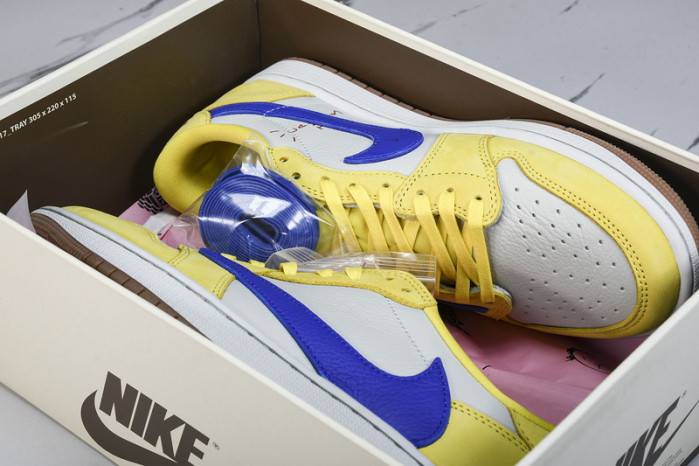 Travis Scott x Air Jordan 1 DZ4137-700