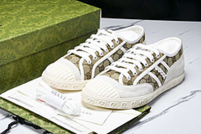 G*u*i sneaker