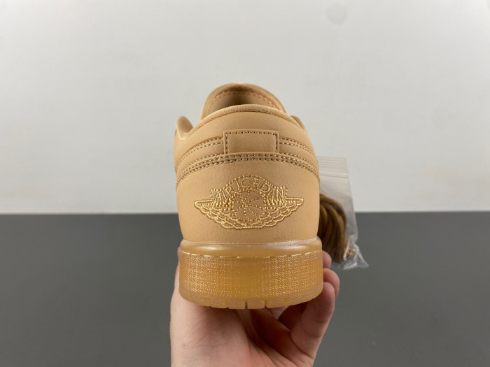 Air Jordan 1 Low SE “Pale Vanilla/Sand” FZ3972-294