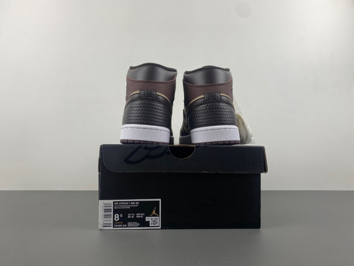 Air Jordan 1 Mid SE FZ4359-200