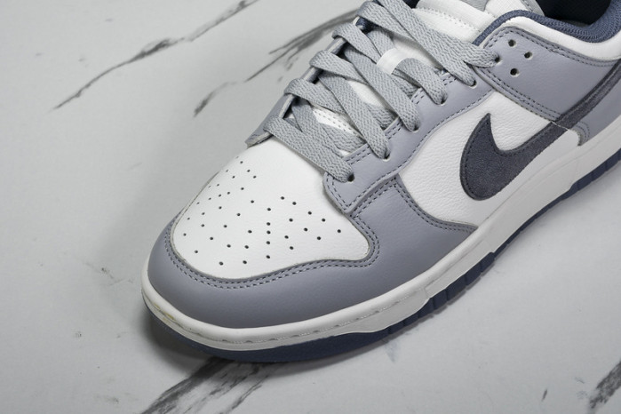 Nk Dunk Low "Light Carbon"​ FJ4188-100