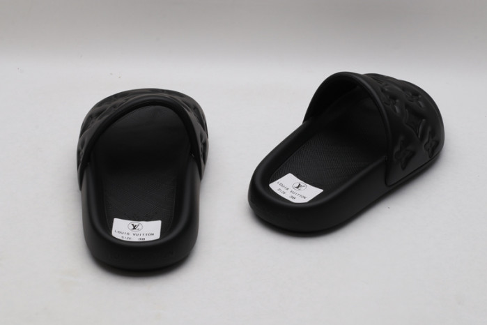 L&V SLIPPERS