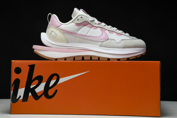 Sacai x Nk VaporWaffle 3.0 DD1875-116