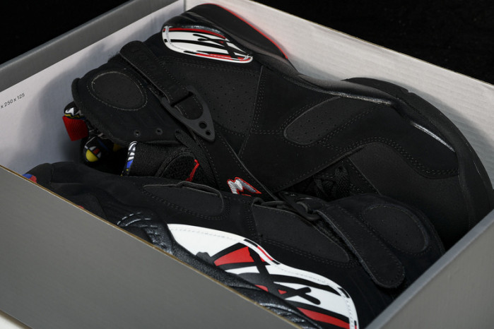 Air Jordan 8 “Playoffs 305381-062
