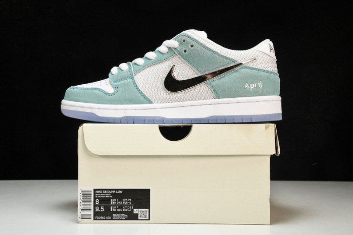 APRIL SKKATEBOARDS x NK SB Dunk Low FD2562-400