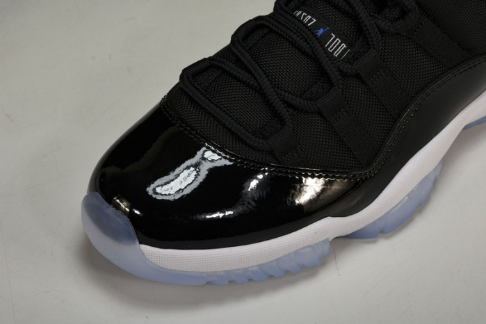 Air Jordan 11 Low "Space Jam" FV5104-004