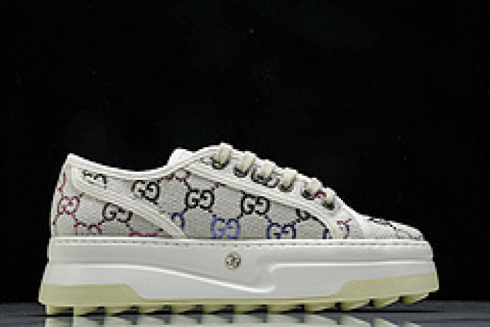 G*u*i sneaker