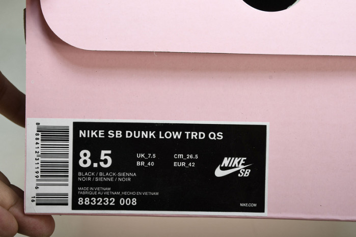 Nike SB Dunk Low Black Pigeon - 883232-008