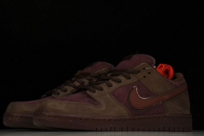 NK SB Dunk Low FN0619-600