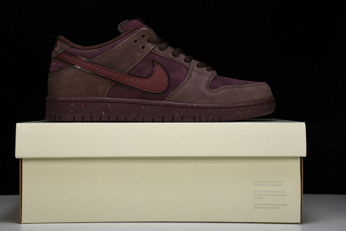 NK SB Dunk Low FN0619-600