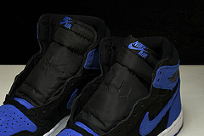 Air Jordan 1 High OG“Royal Suede” DZ5485-042