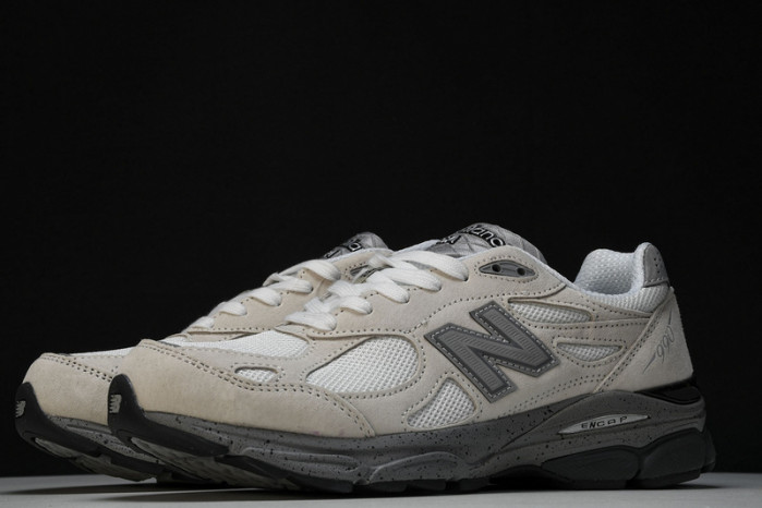 New Balance M990BY3