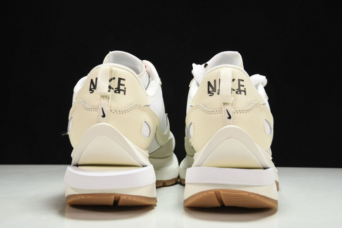 Nike Vaporwaffle Sacai Sail Gum - DD1875-100