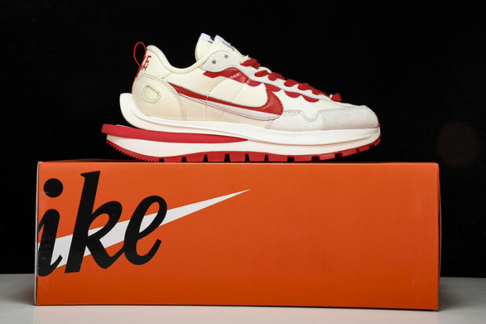 Sacai x Nk VaporWaffle 3.0 DD1875110