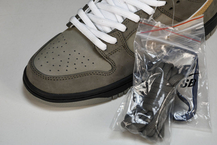 CONCEPTS x NK SB Dunk Low Pro OG QS BV1310-105