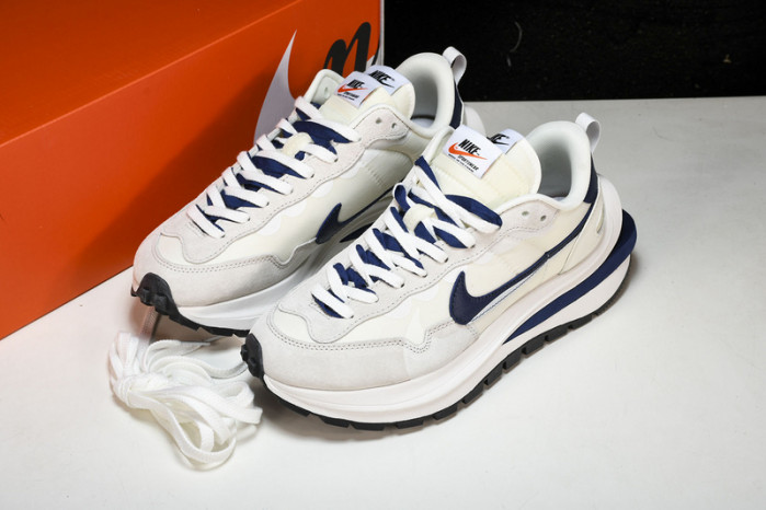 Sacai x Nk VaporWaffle 3.0 DD1875109