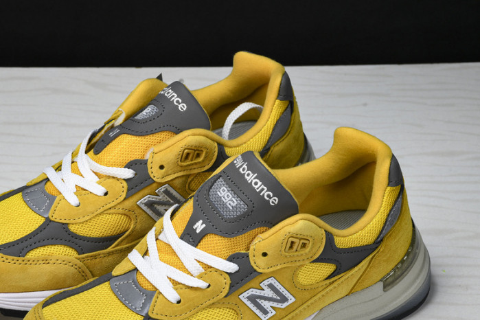 New Balance M992BB
