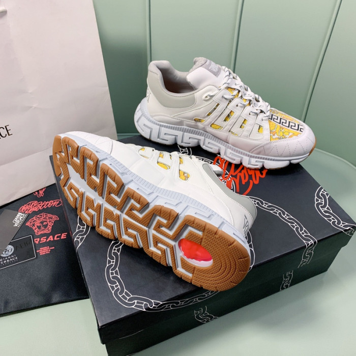 VER DESIGNER SNEAKERS