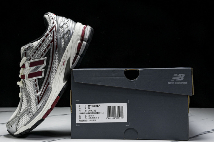 New Balance M1906REA
