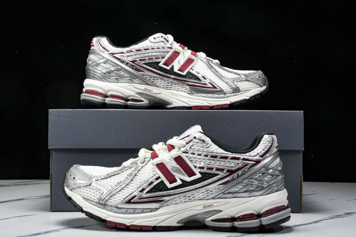 New Balance M1906REA