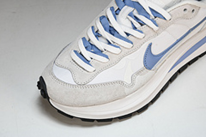 Sacai x Nk VaporWaffle 3.0 DD1875-112
