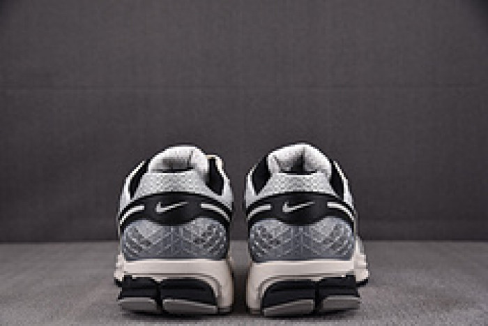 NK Air Zoom Vomero 5 Photon Dust Black HQ1182-001
