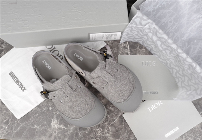 DO DESIGNER SLIPPERS