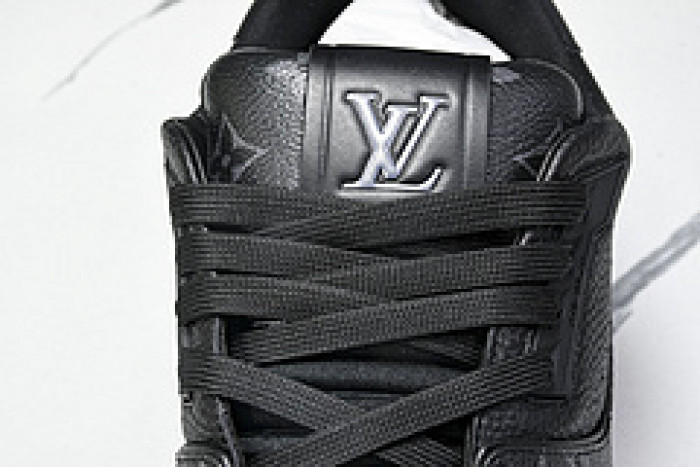 L&V SNEAKERS
