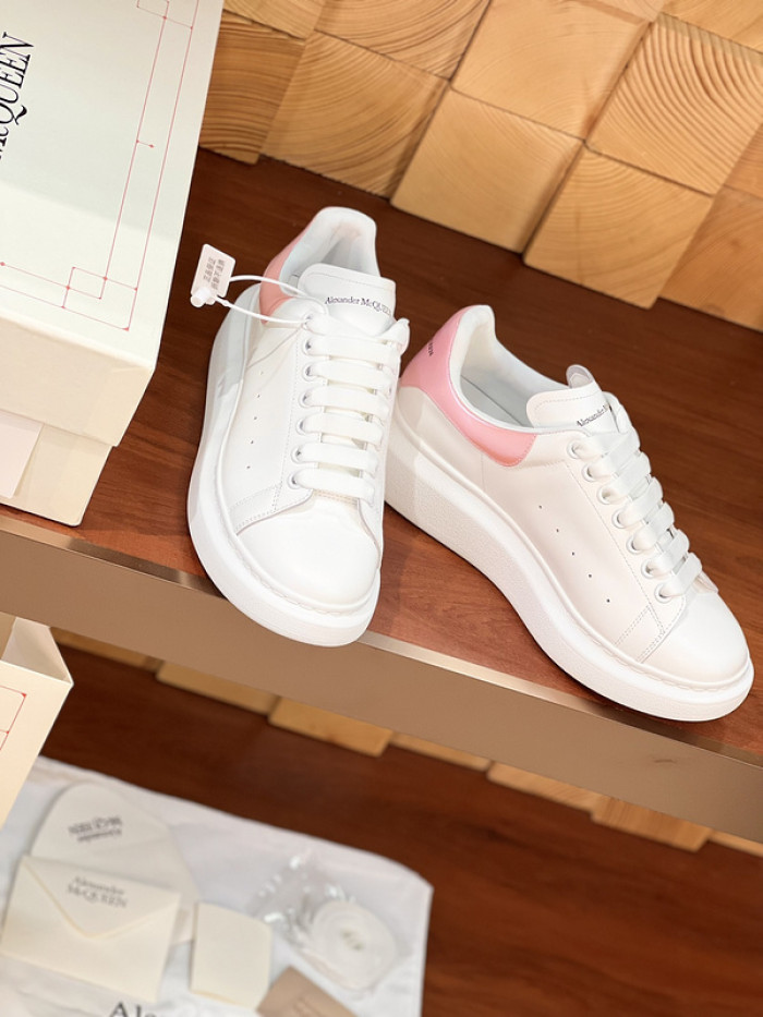 Alexander McQueen sneaker