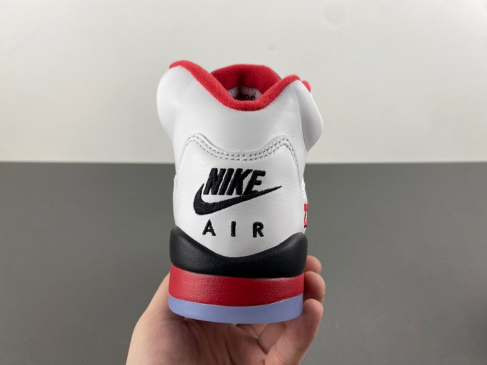 Air Jordan 5 “Fire Red Black Tongue”GS HQ7980-101