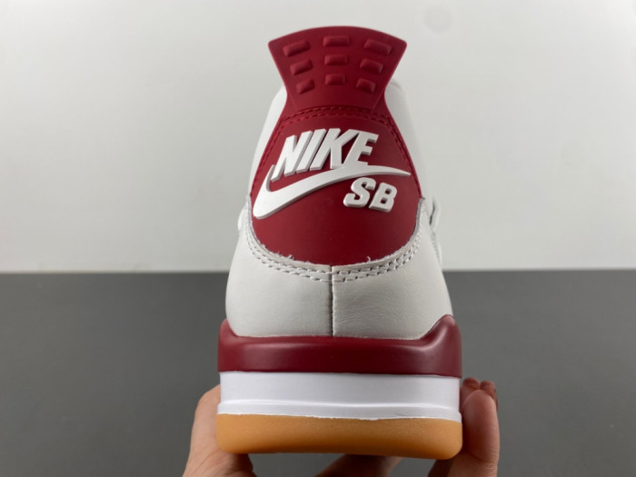 Nike SB x Air Jordan 4 Retro SP 