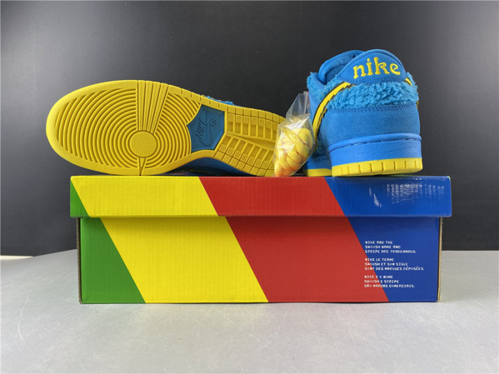 Grateful Dead x Nike SB Dunk Low “Blue Bear” CJ5378-400