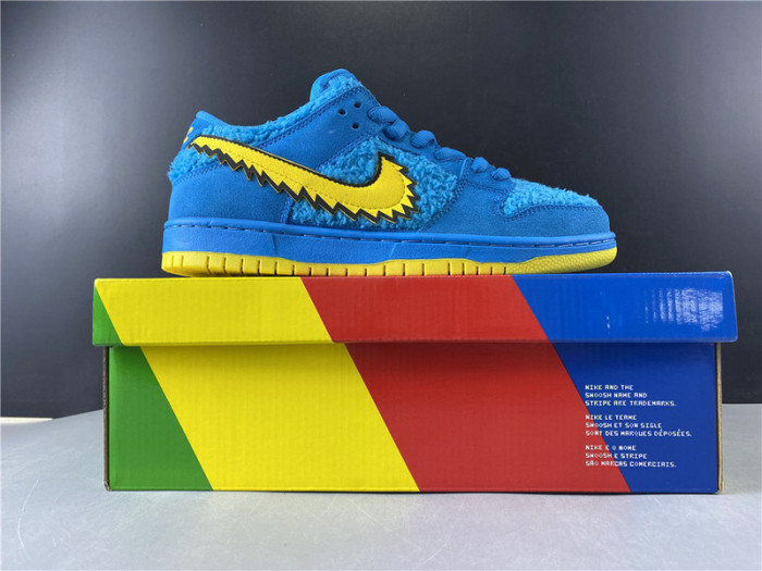 Grateful Dead x Nike SB Dunk Low “Blue Bear” CJ5378-400