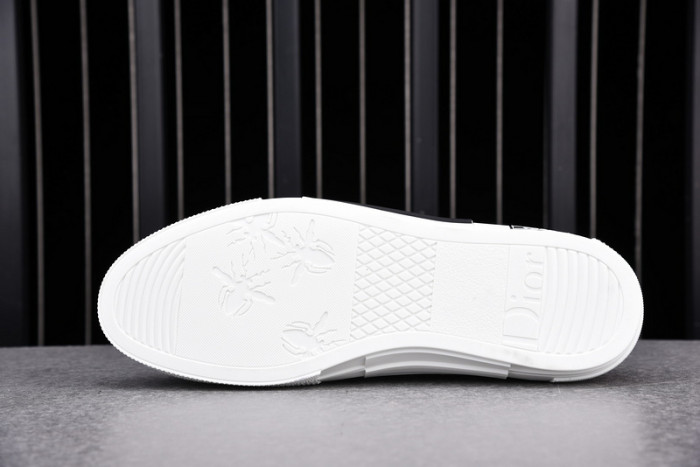 D balck/white hip-top