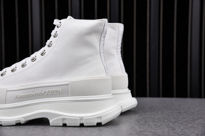 Alexander McQueen Boots white