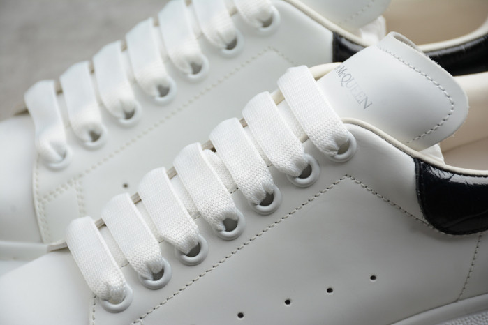 Alexander McQueen sneaker