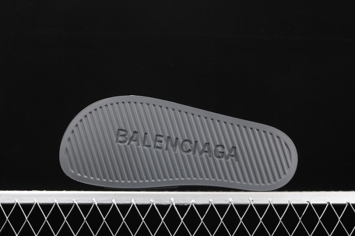 BLEN DESIGNER SLIPPERS