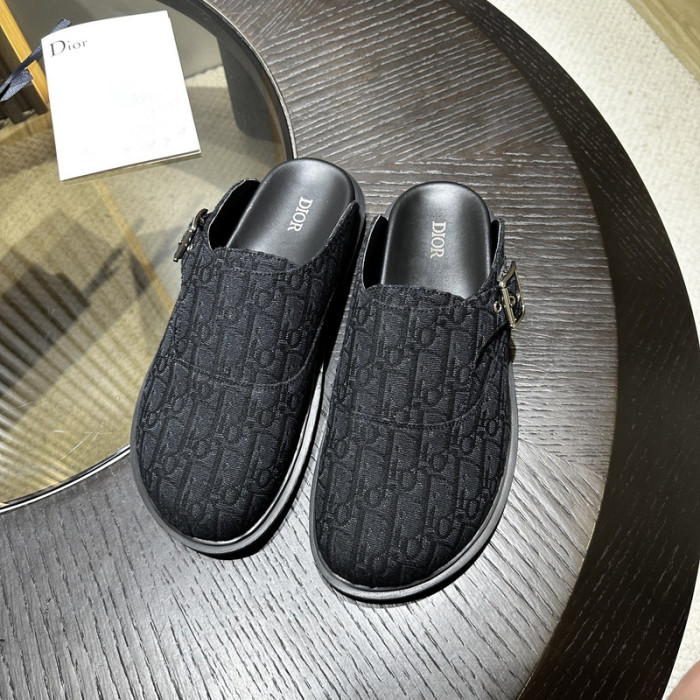 DO DESIGNER SLIPPERS