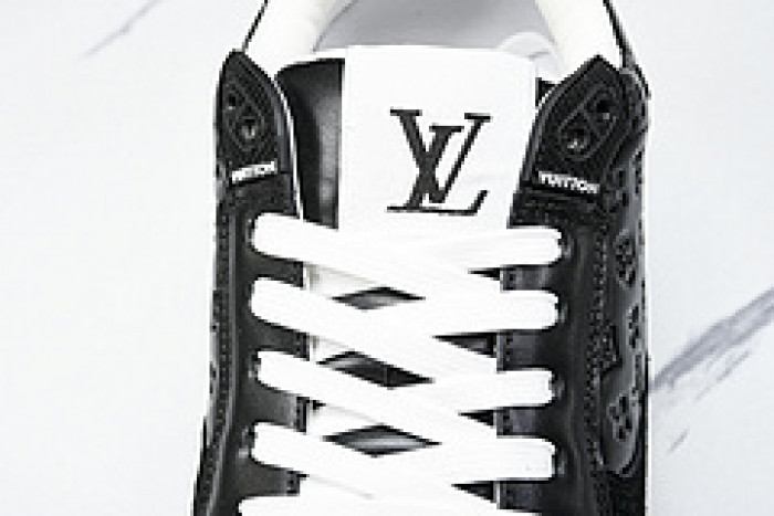 L&V SNEAKERS