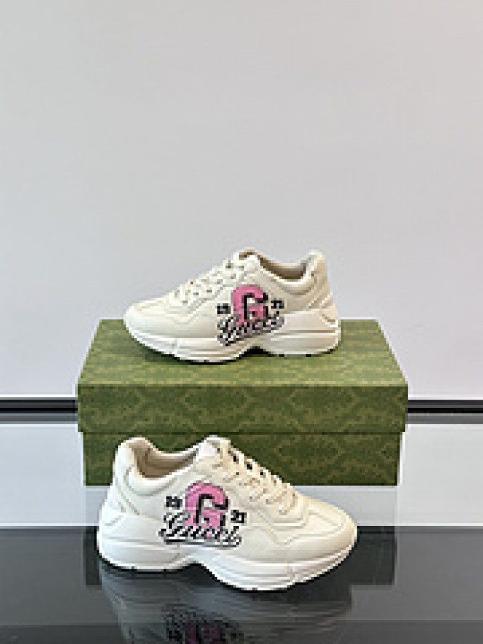 G*u*i sneaker