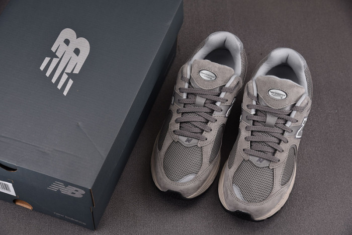 New Balance 2002R Marblehead Light Aluminum ML2002RC