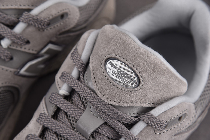 New Balance 2002R Marblehead Light Aluminum ML2002RC