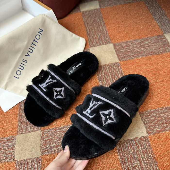 L&V SLIPPERS