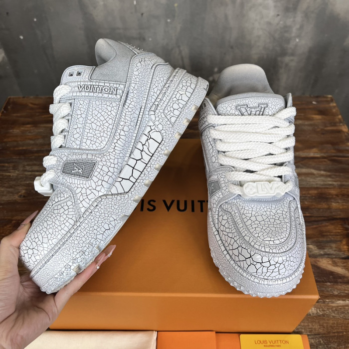 L&V SNEAKERS
