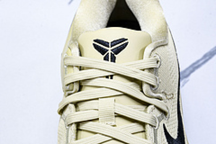 NIKE Kobe 8 Protro“Wolf Grey” HM6469 701