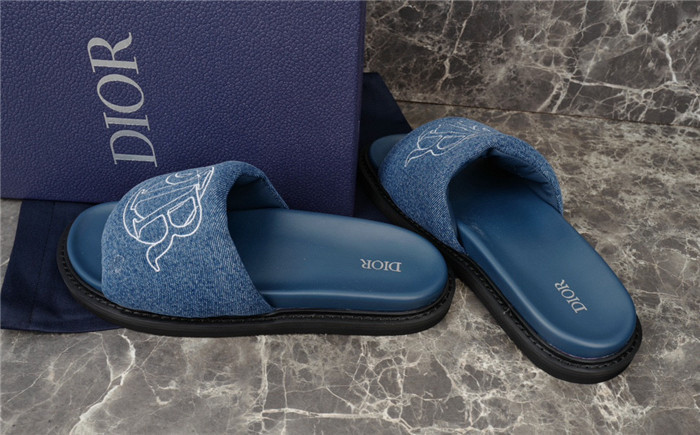 DO DESIGNER SLIPPERS