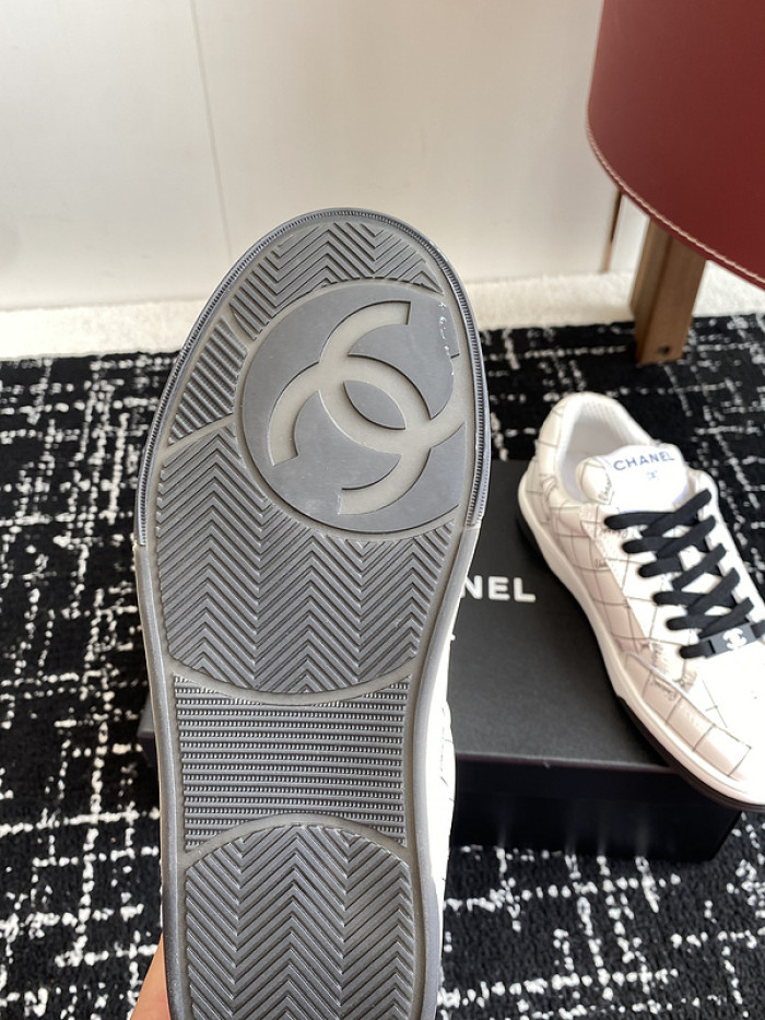 CHANEEL sneaker