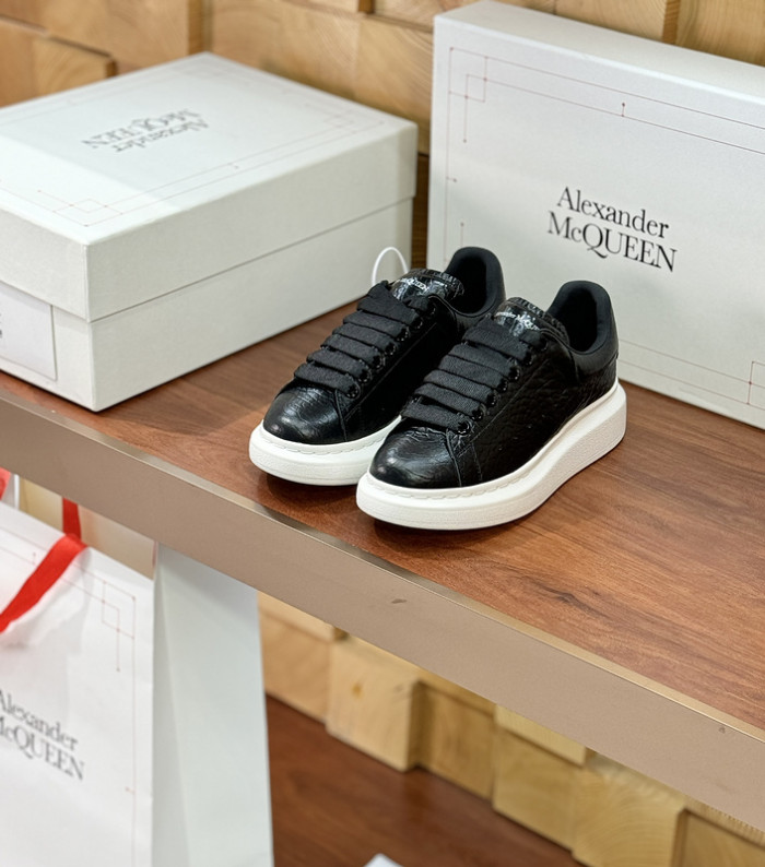 Alexander McQueen sneaker